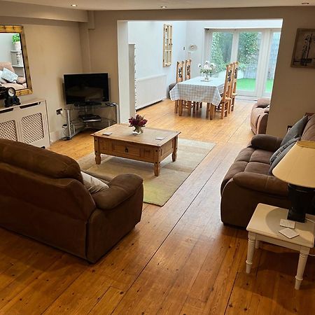 Large 2-Bed House Derbyshire Off Chatsworth Rd Chesterfield Exterior foto